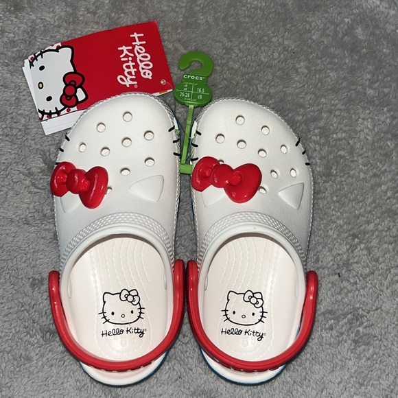 Limited edition on Hello Kitty Crocs NWT - Picture 2 of 4